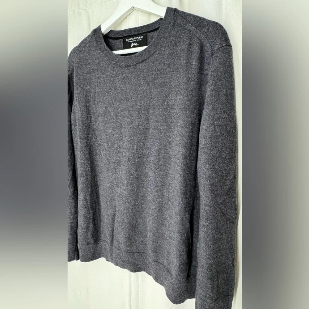Banana Republic Italian Merino Wool Crew Sweater Dark Charcoal Heather XL - Picture 3 of 8